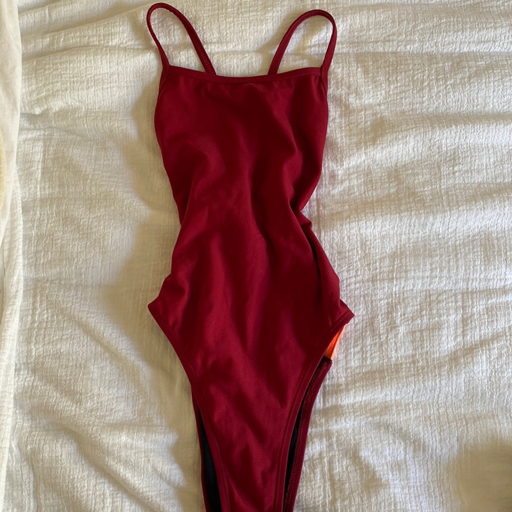 jolyn “gavin” tie-back onesie size 26